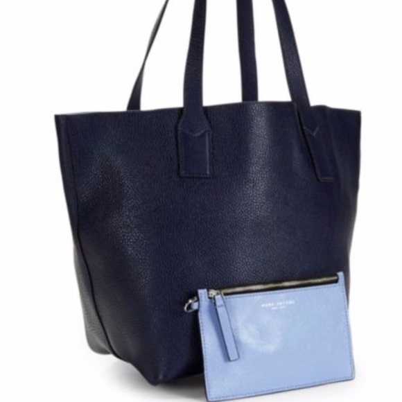 Marc Jacobs Handbags - Marc Jacobs Women's Classic Leather Tote